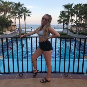 Meet your Posher, Lexie